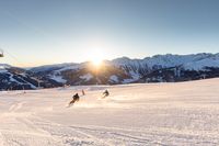 Skifahren-Sonnenaufgang-Gerlos
